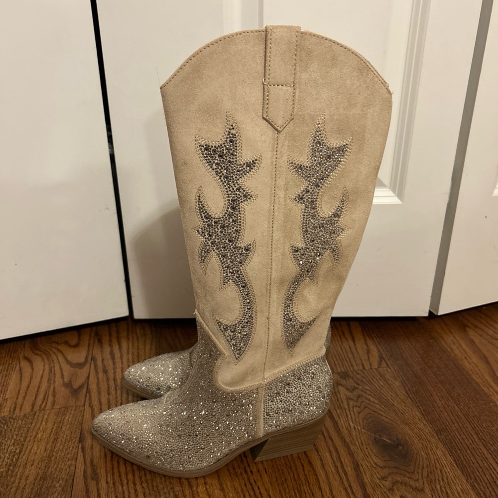 Madden NYC Tall Rhinestone Cowboy Boots Size 8 New with Tags - Picture 3 of 4